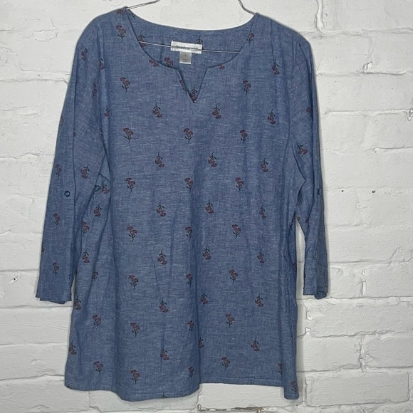 Christopher & Banks Top L - Picture 1 of 3